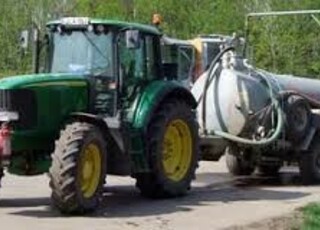 Mezőgazdasági vegyszerek és üzemanyagok mezőgazdasági vontatóval vagy lassú járművel vontatott pótkocsival történő közúti szállítására jogosító képzés